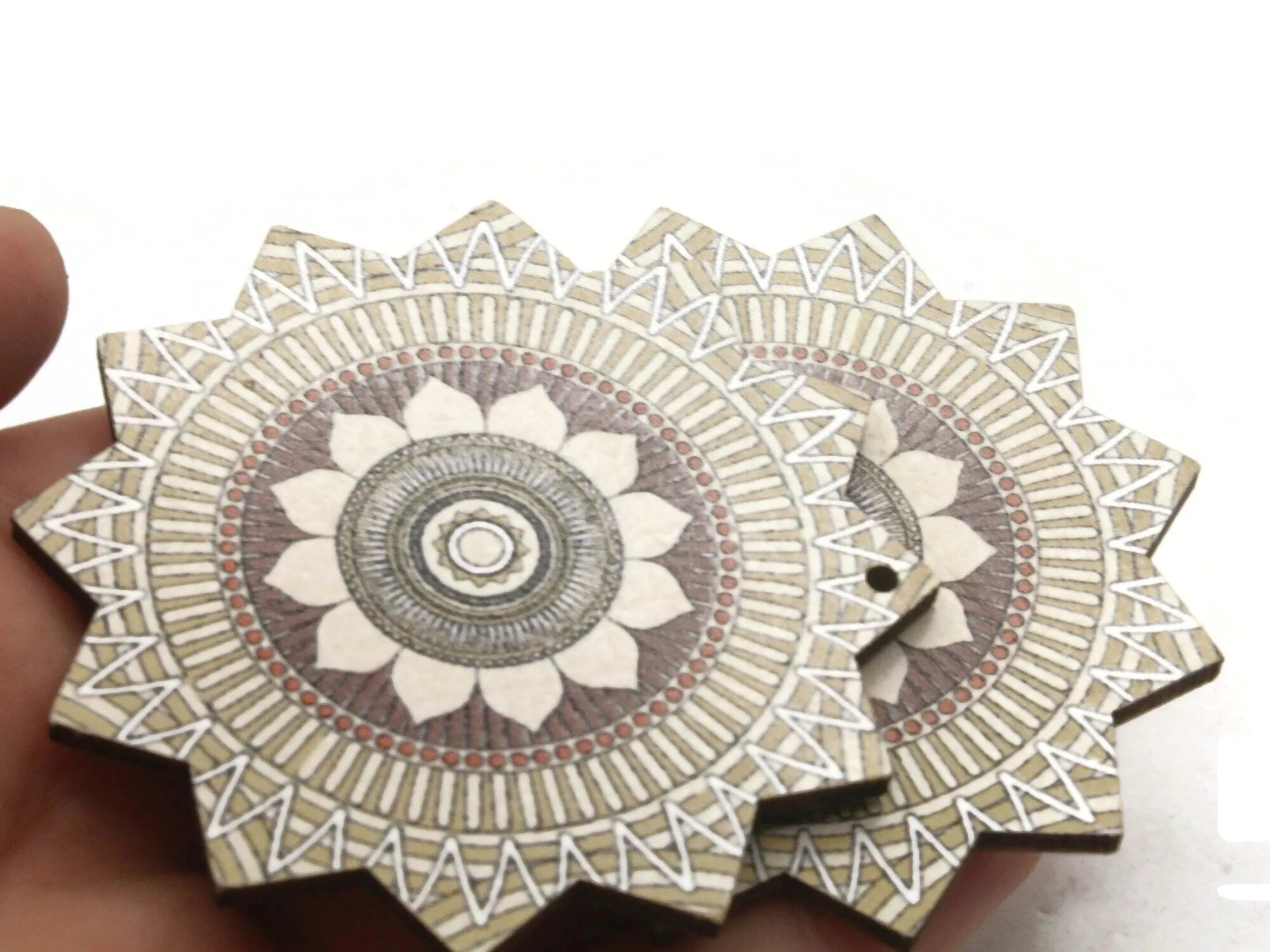 2 61mm White and Brown Printed Wood Flat Flower Pendants