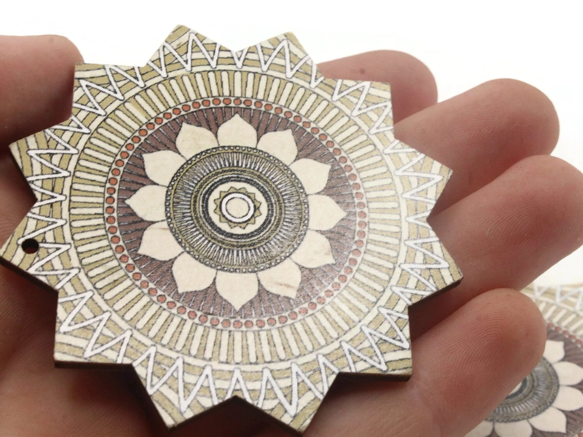 2 61mm White and Brown Printed Wood Flat Flower Pendants