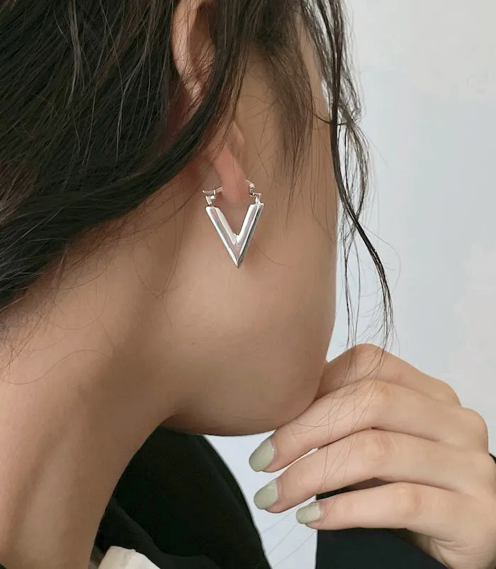 Chunky V-Shape Hoop Earrings