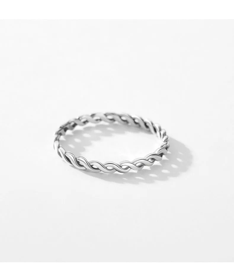 Delicate Sterling Silver Twisted Ring for Women - Fashionable and Minimalist Jewelry