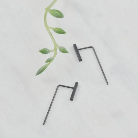 Minimalistic slim bar earrings N°11