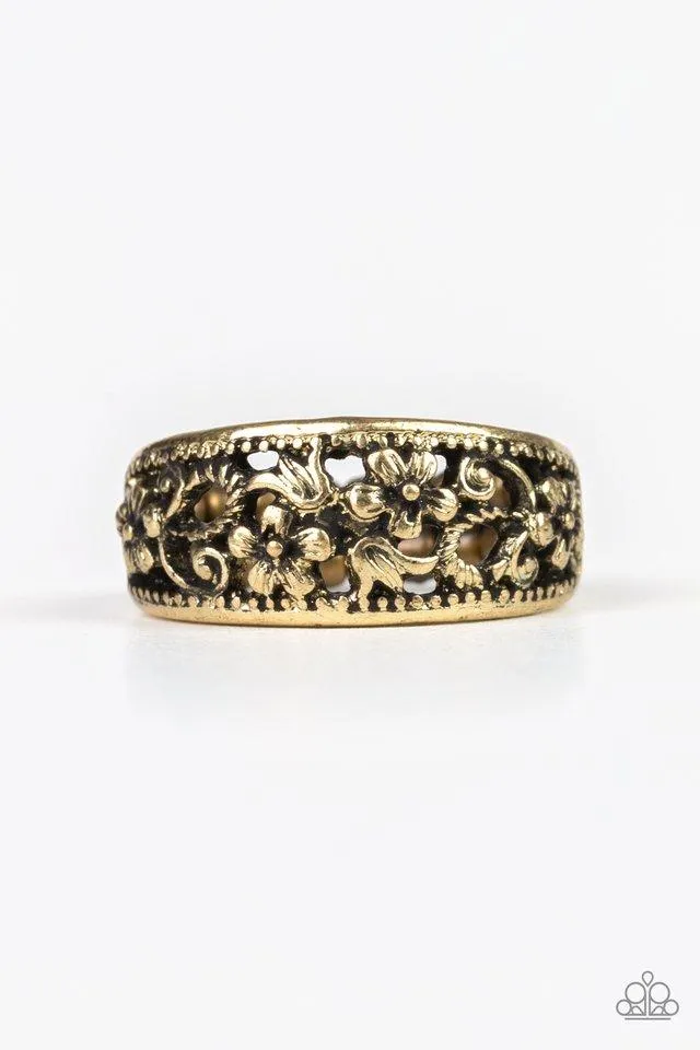 Paparazzi Ring ~ Breezy Blossoms - Brass