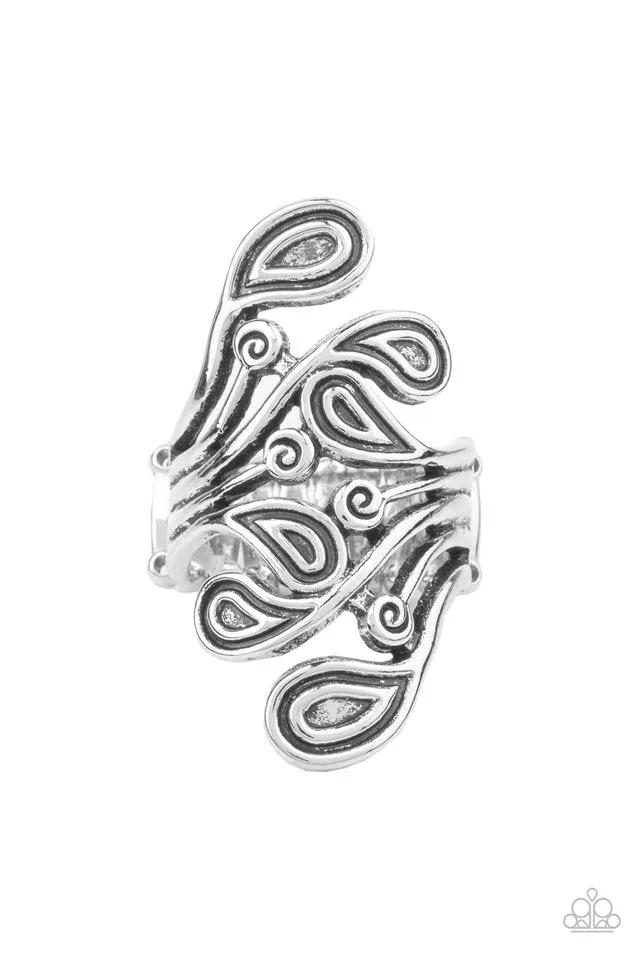 Paparazzi Ring ~ FRILL In The Blank - Silver