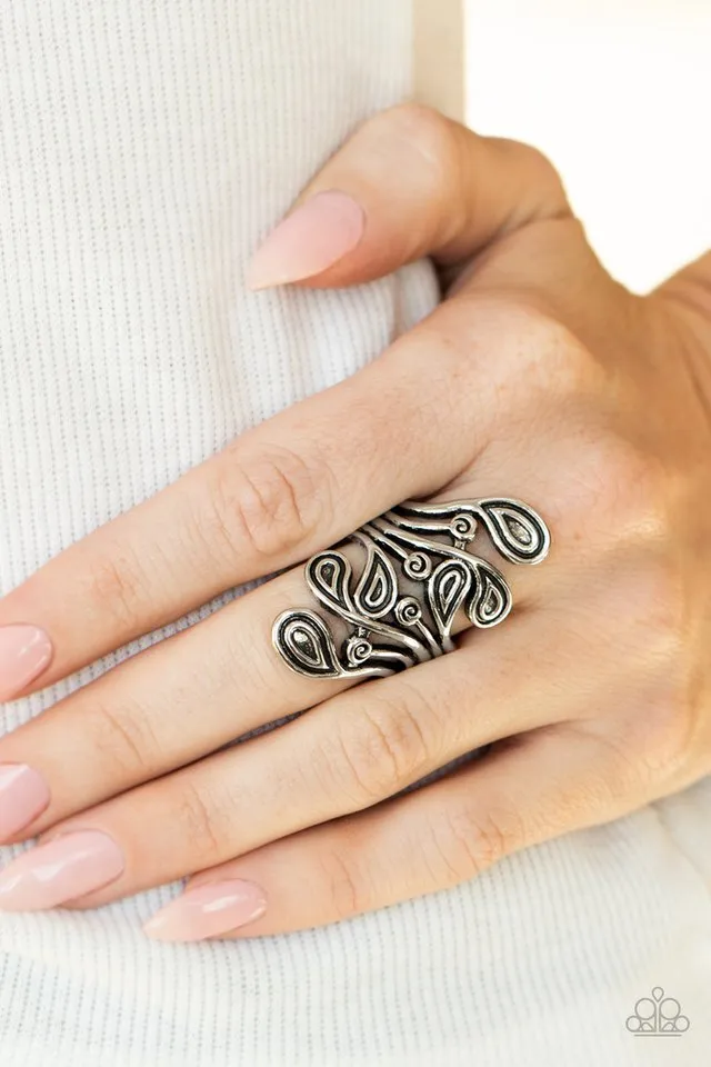 Paparazzi Ring ~ FRILL In The Blank - Silver