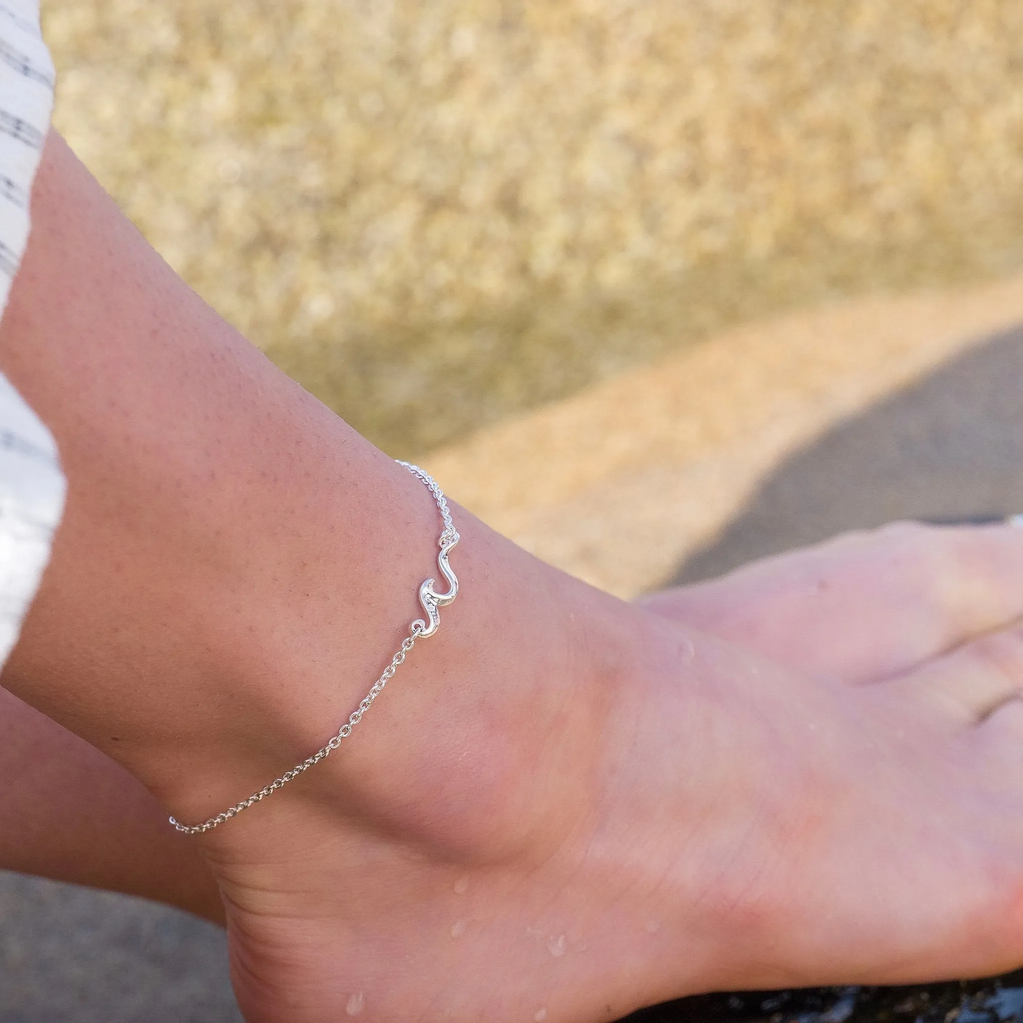 Wave anklet